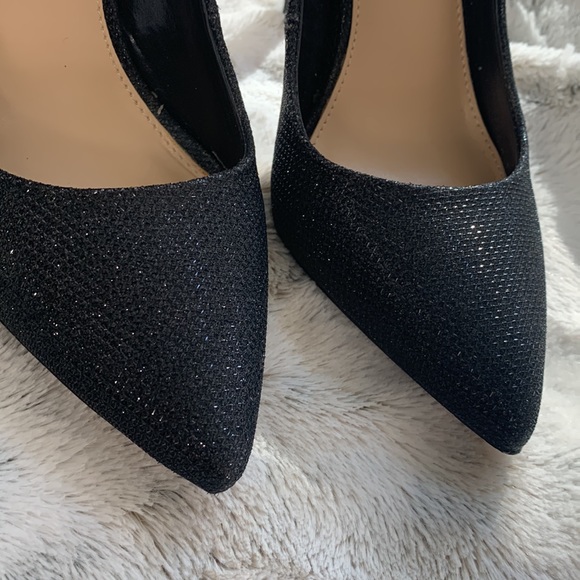 Reduced $ NEW Vince Black Toe Pumps - Picture 7 of 9